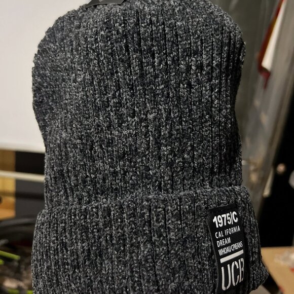 Other - Soft Chenille Ribbed Knit Beanie